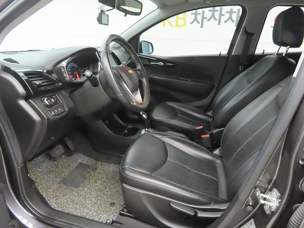 Chevrolet Spark - Vista 5