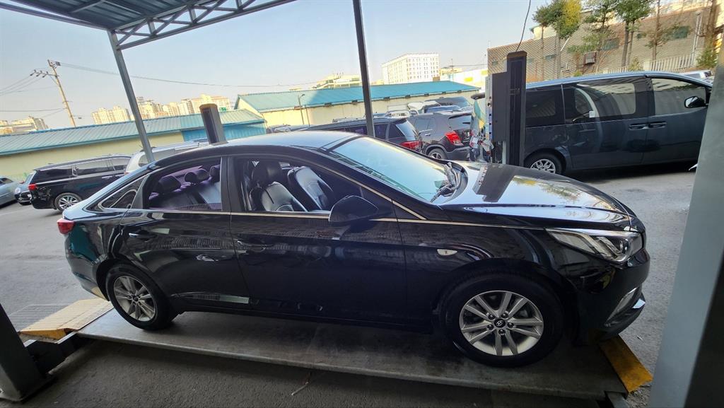 HYUNDAI Sonata - Vista 4