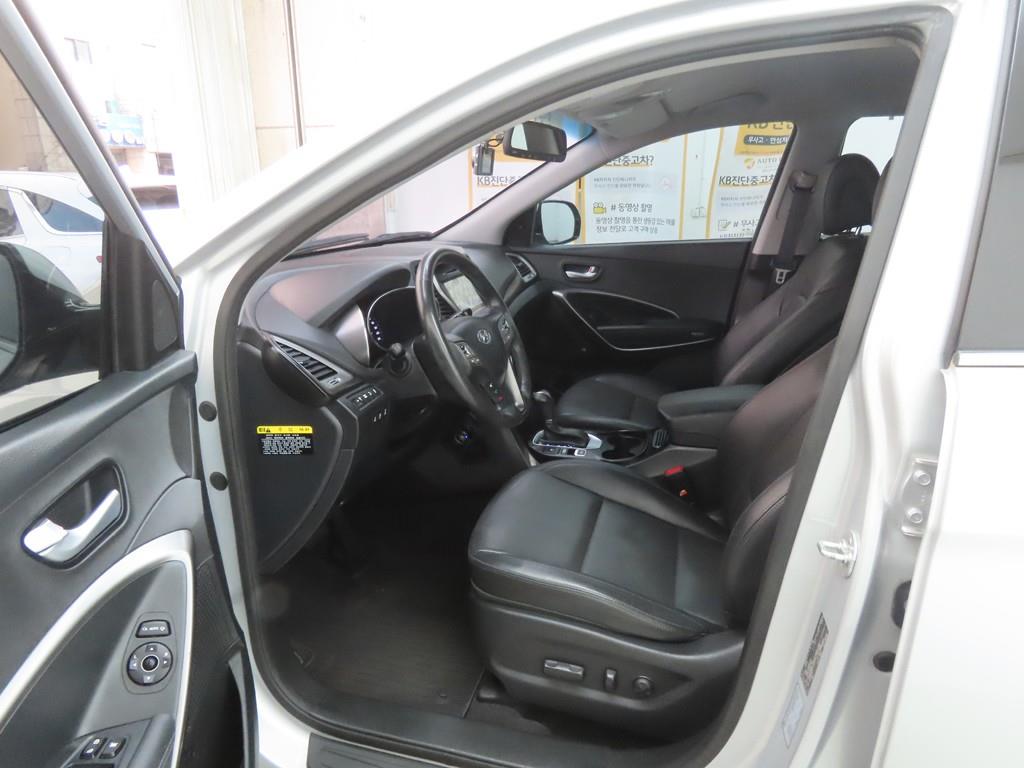 HYUNDAI Santa Fe - Vista 5