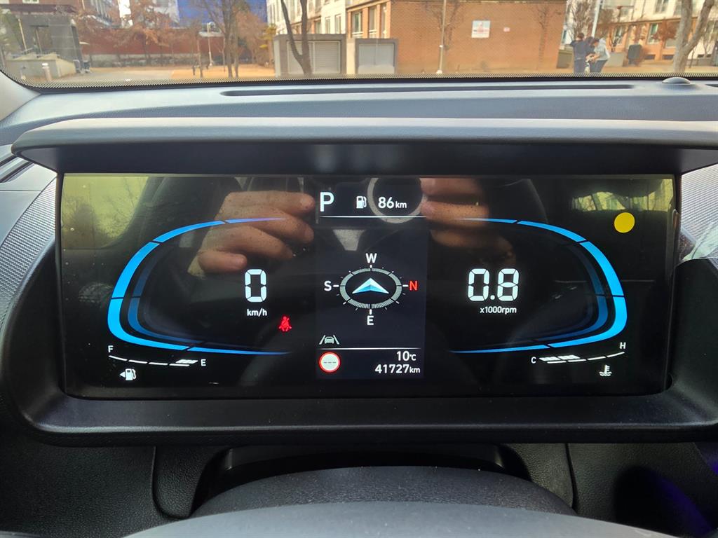 HYUNDAI Casper - Vista 8