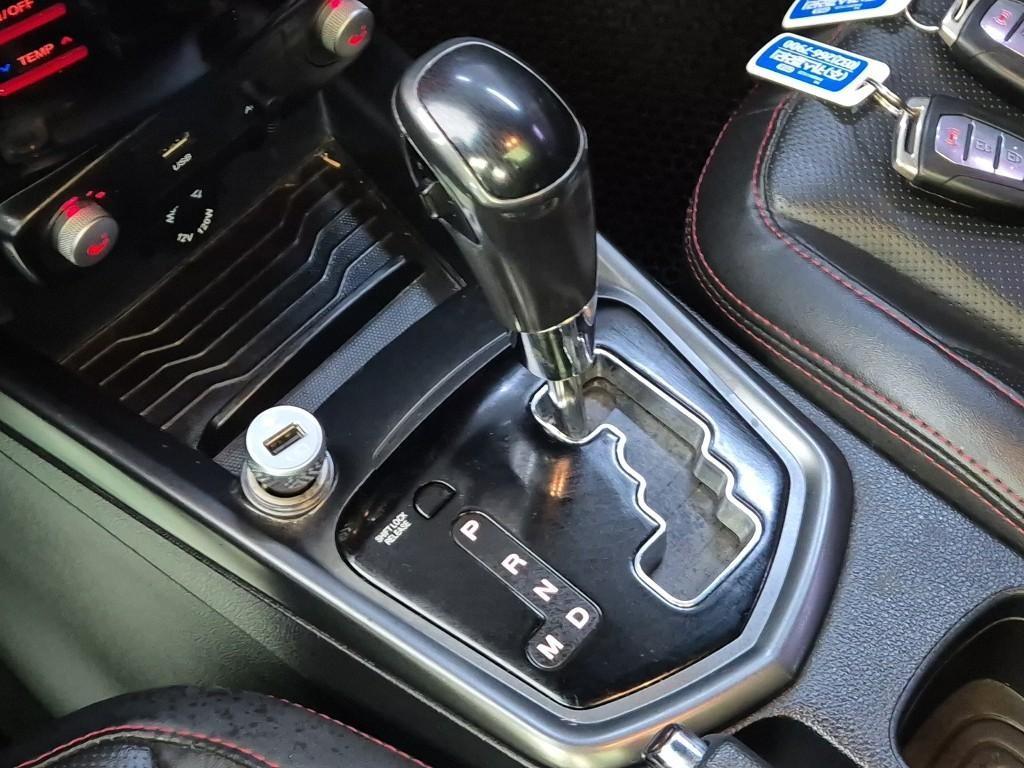 Ssangyong Tivoli - Vista 8