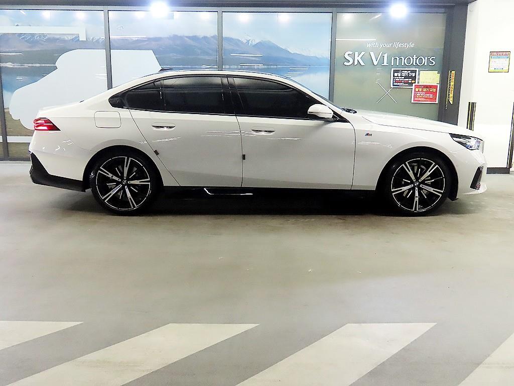 BMW 5 Series - Vista 3