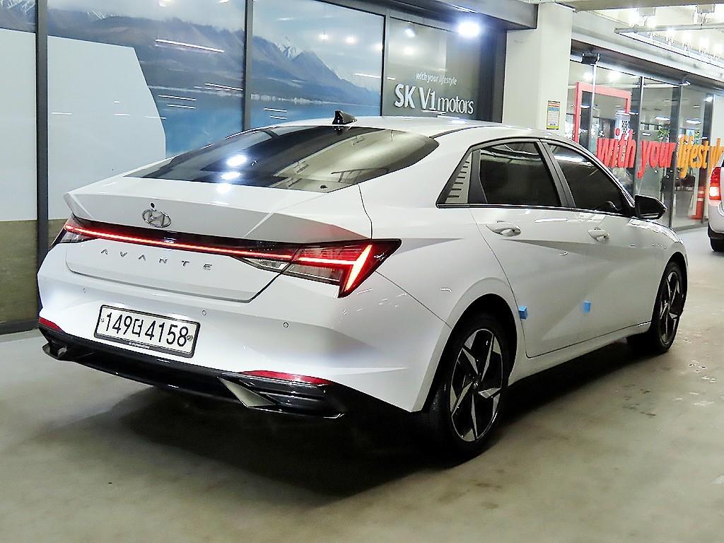 HYUNDAI Avante - Vista 4