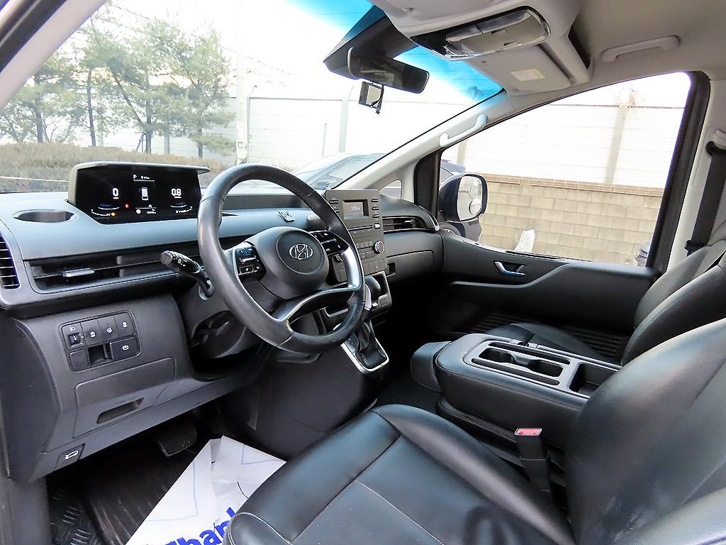 HYUNDAI Staria - Vista 7