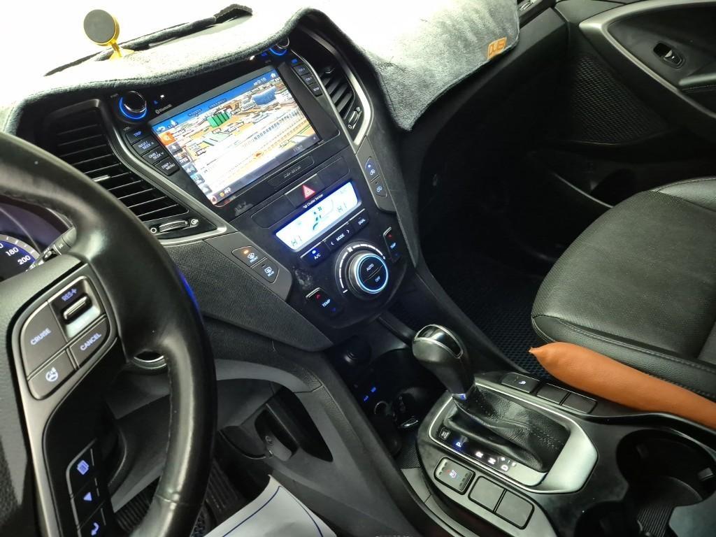 HYUNDAI Santa Fe - Vista 10