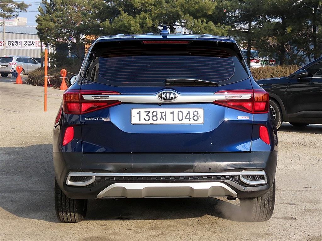 KIA Seltos - Vista 4