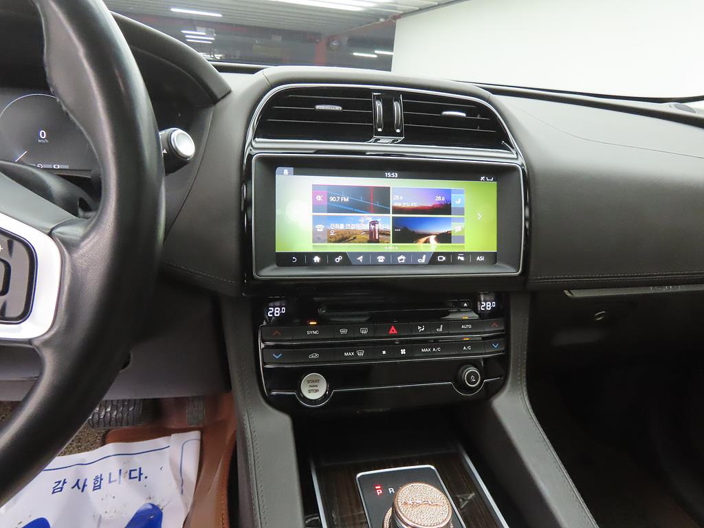 Jaguar F-PACE - Vista 10