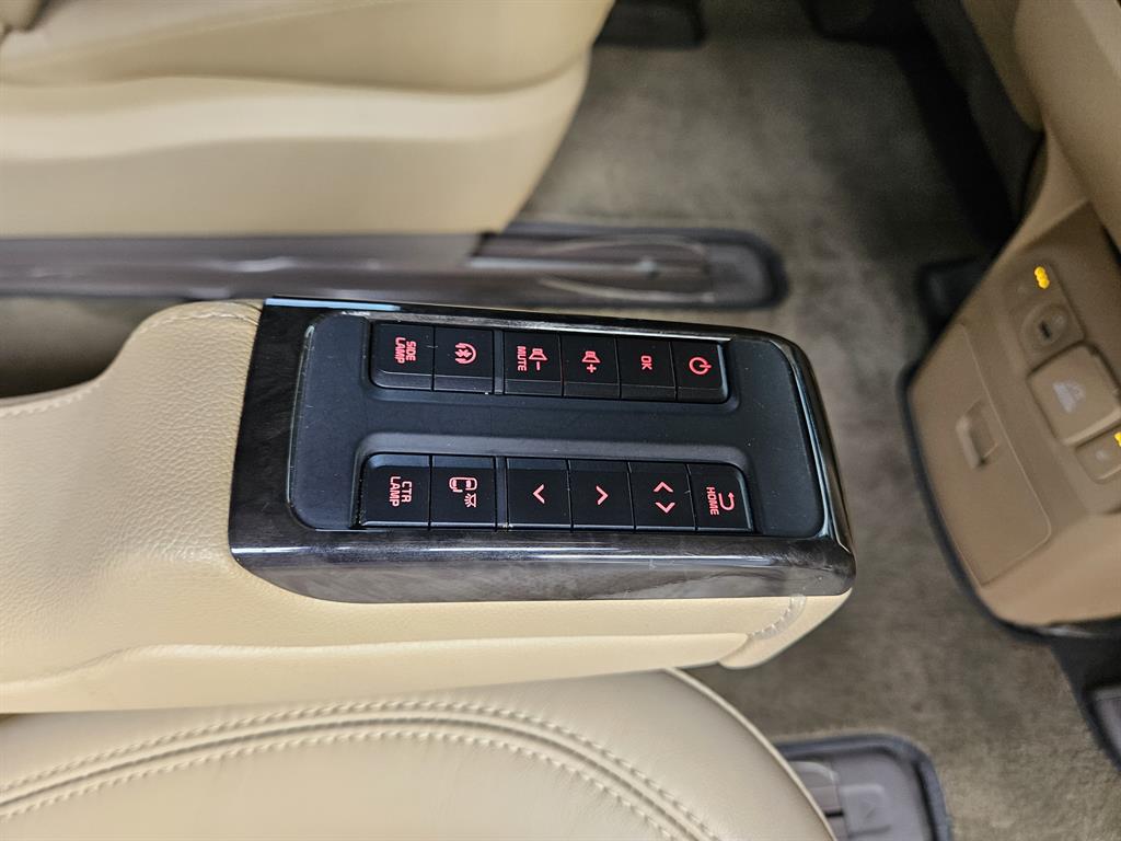 KIA Carnival - Vista 10