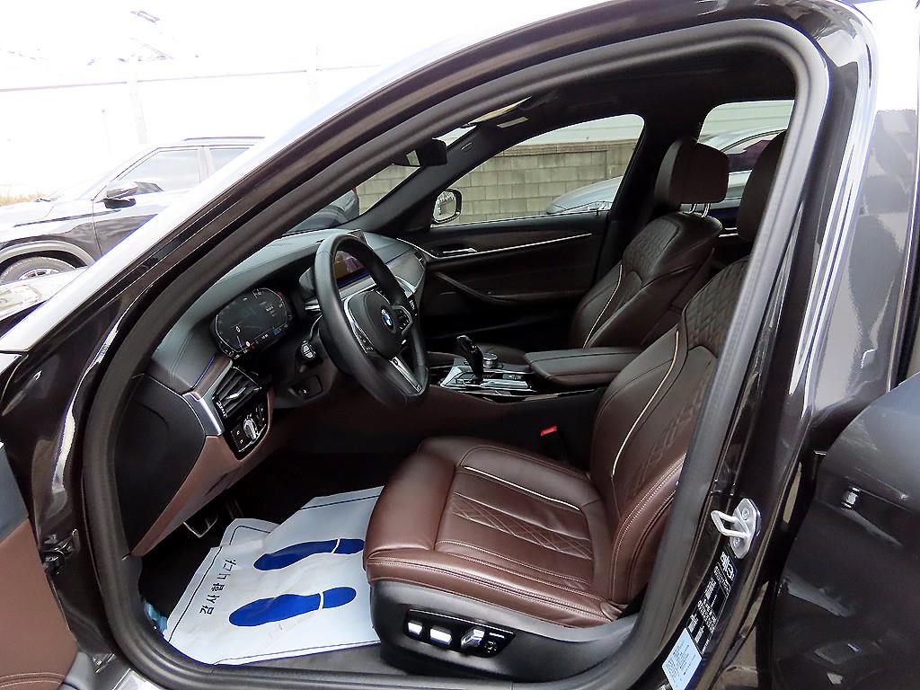 BMW 5 Series - Vista 5