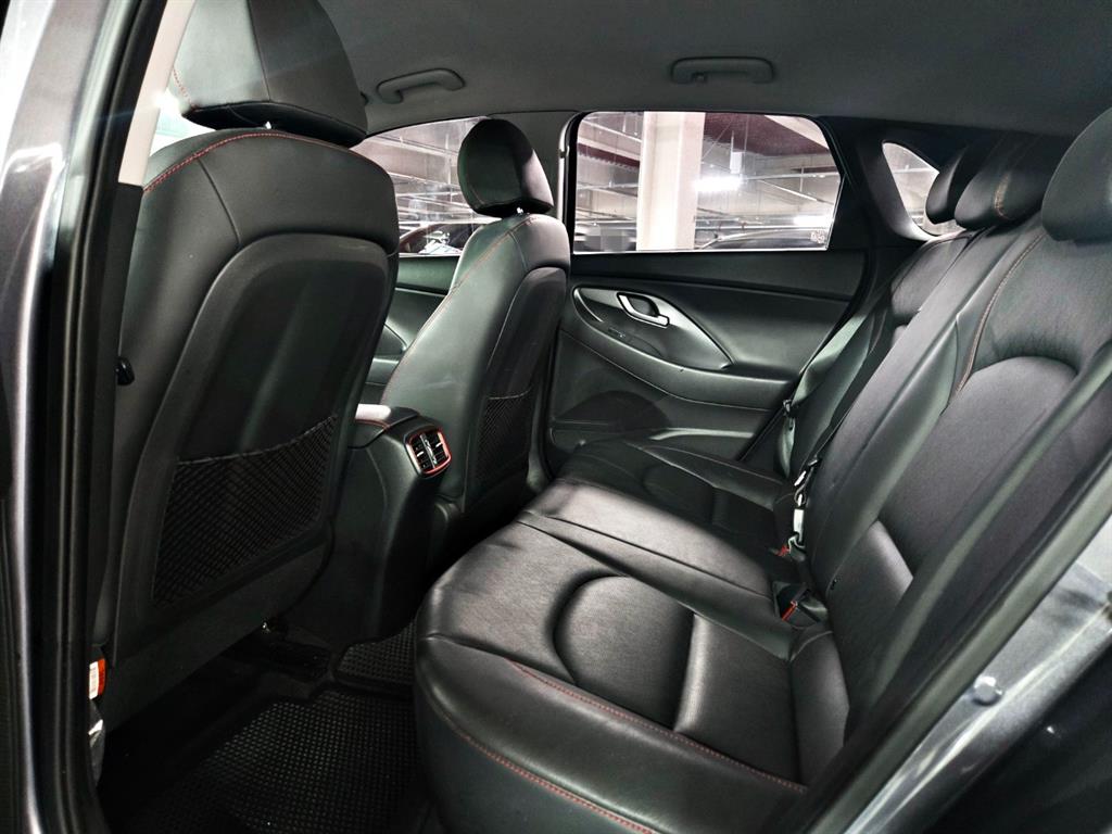 HYUNDAI i30 2018 Gris - Importación desde Corea - HF Imports Iquique - Foto 13