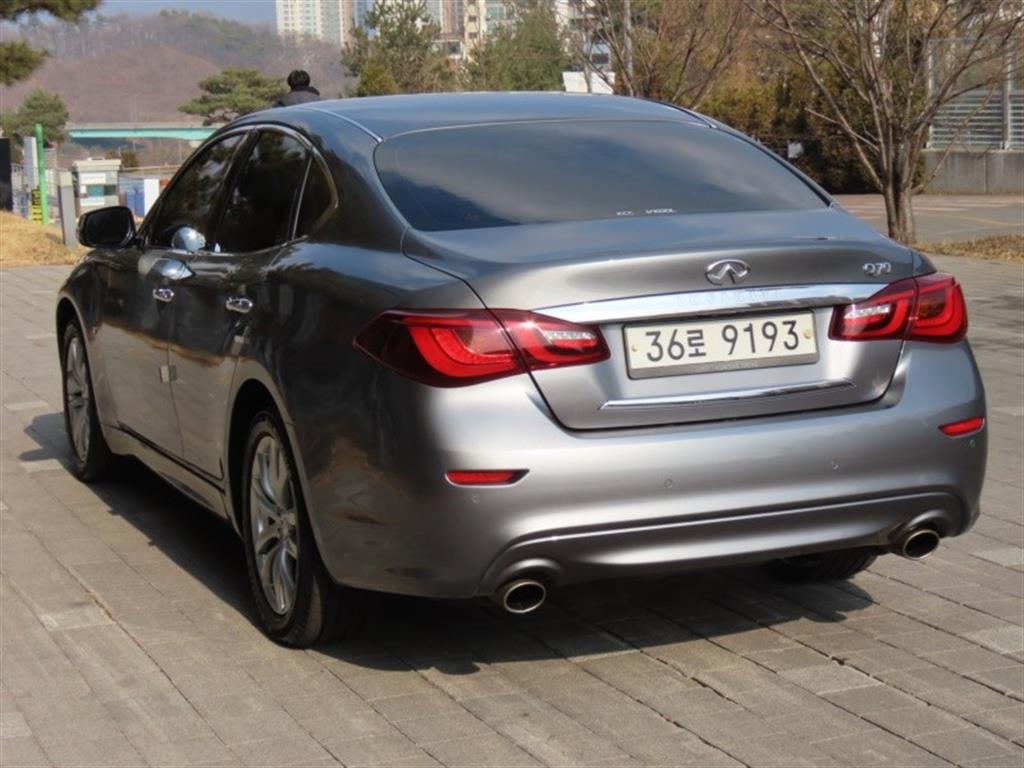 Infiniti Q - Vista 7