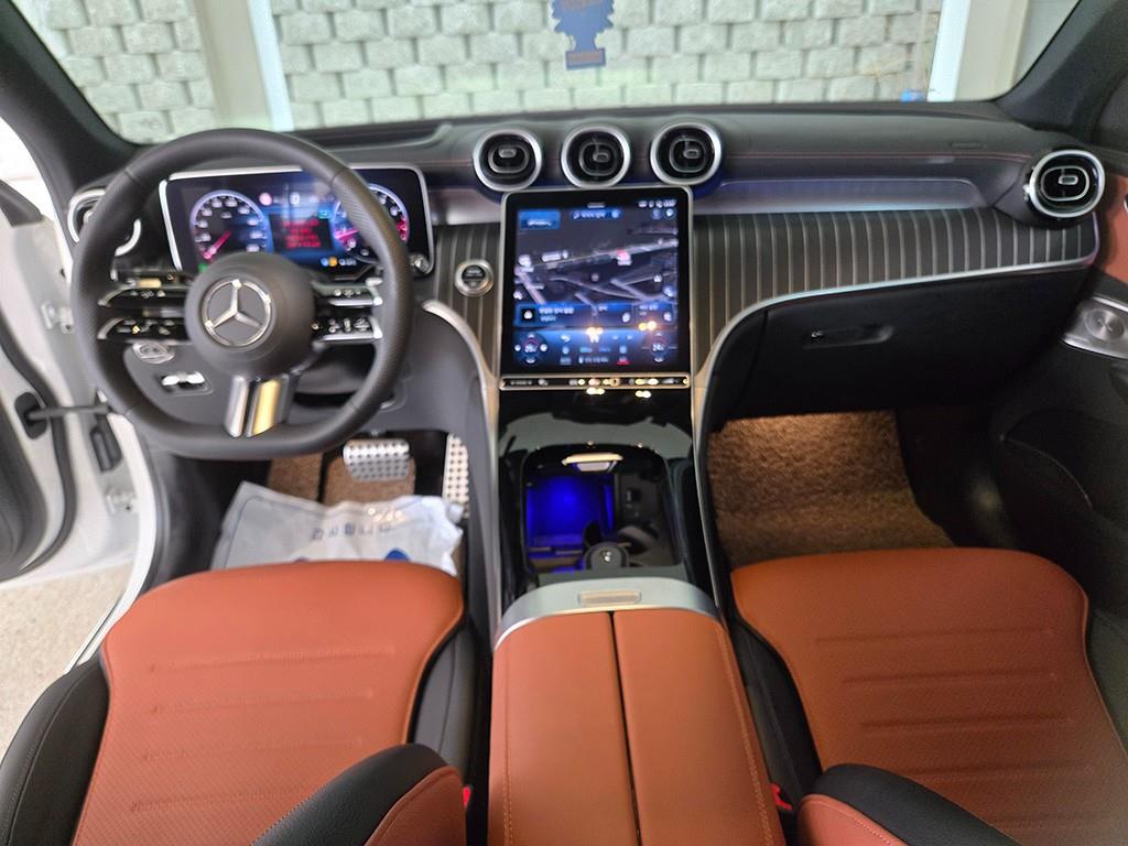 Mercedes Benz GLC Class - Vista 9