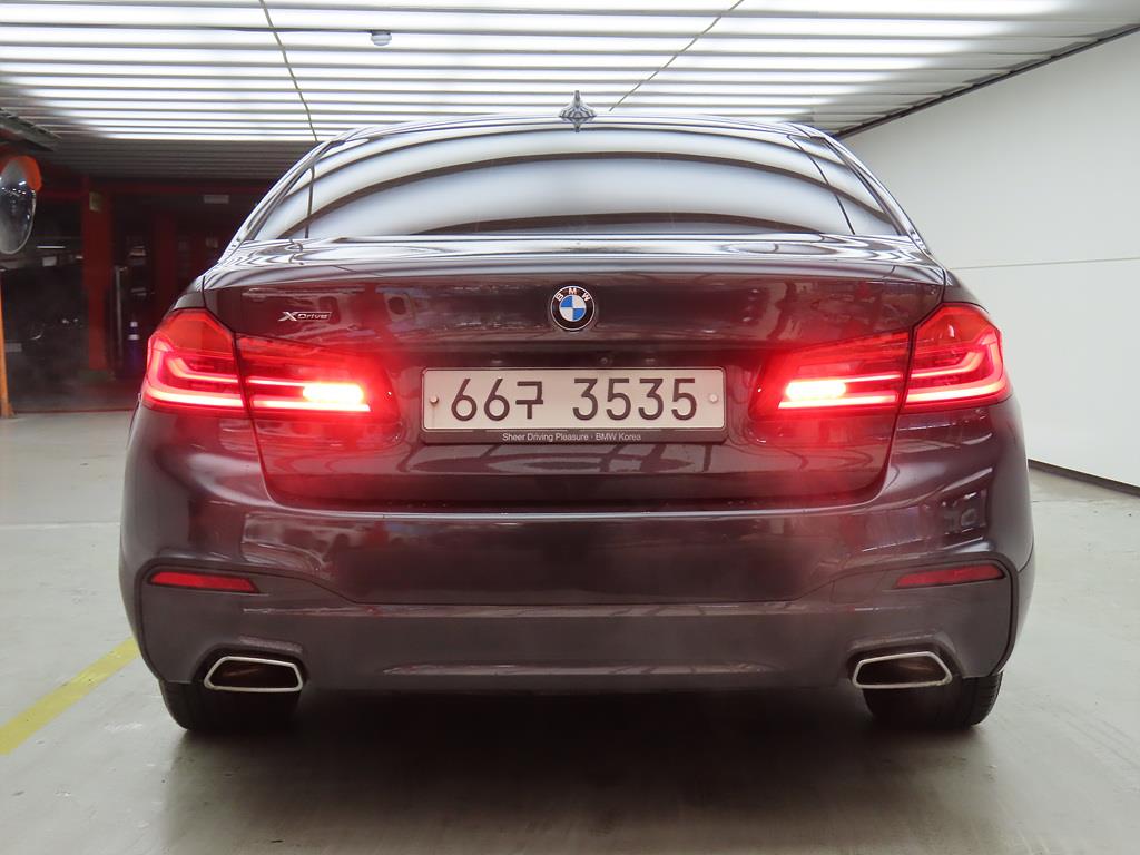 BMW 5 Series - Vista 4