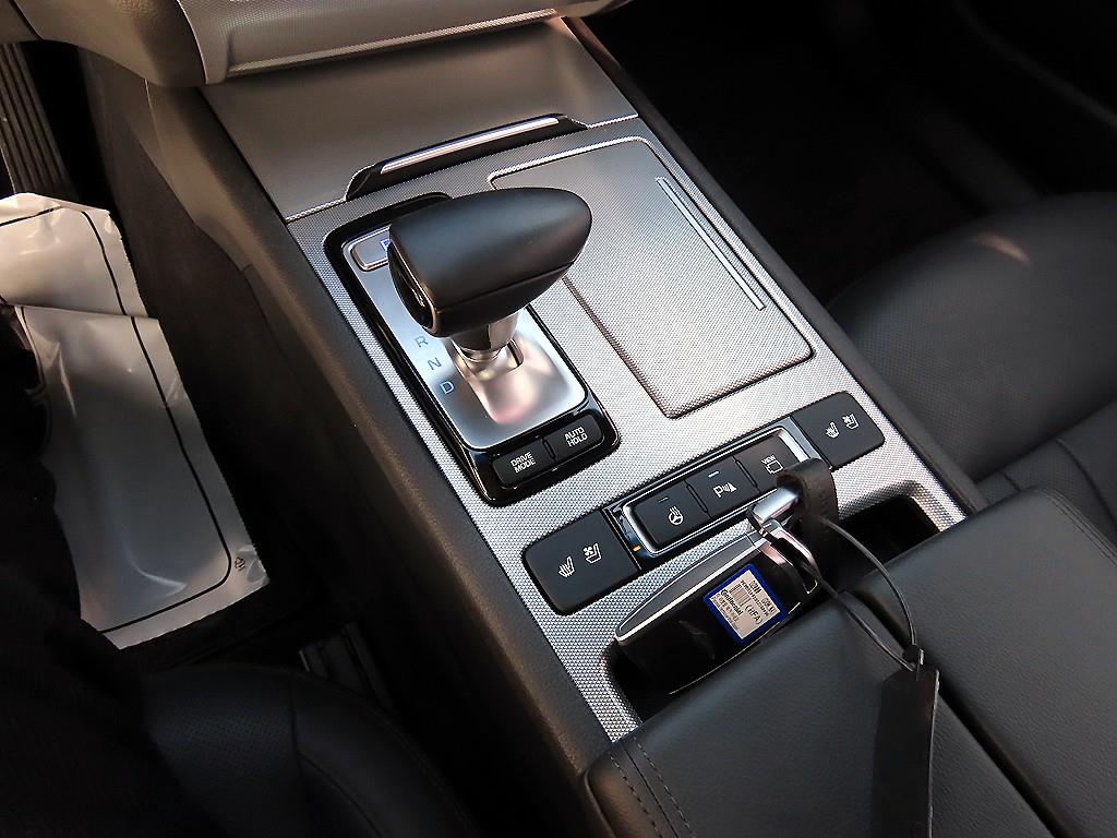 Genesis G80 - Vista 10