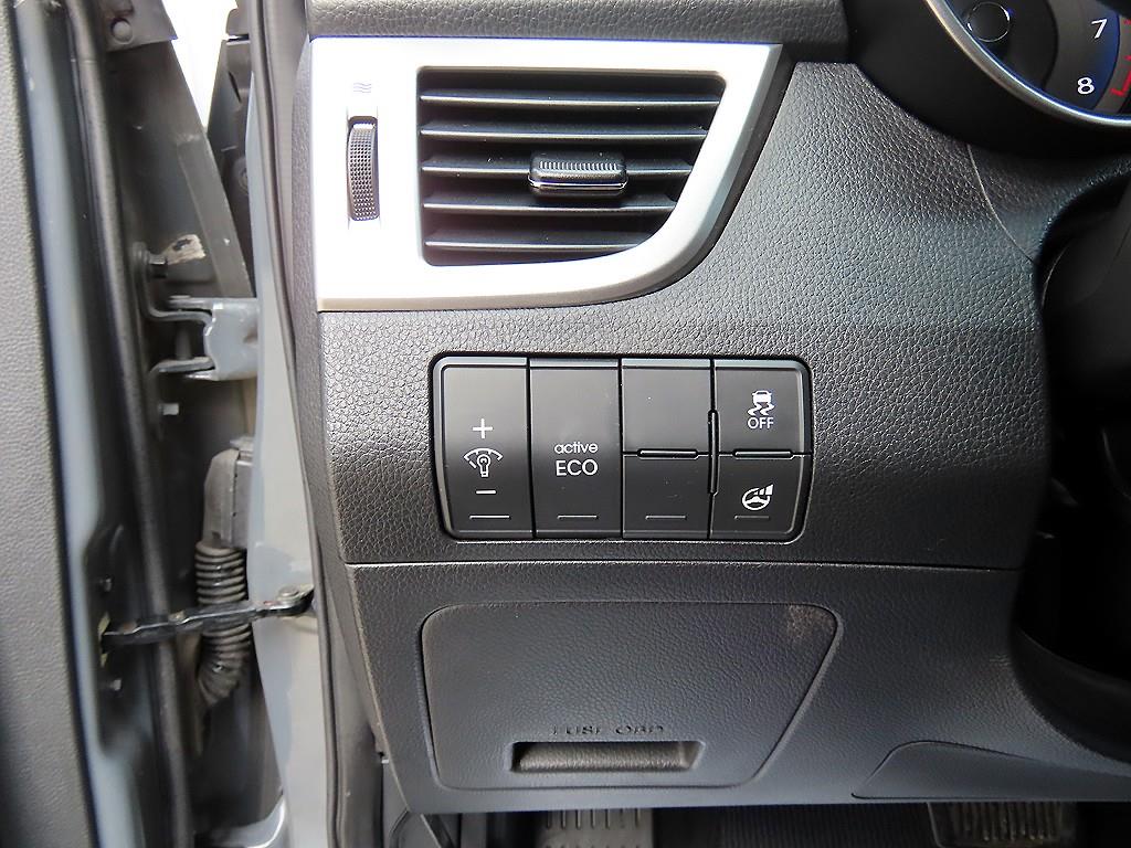 HYUNDAI i30 - Vista 12