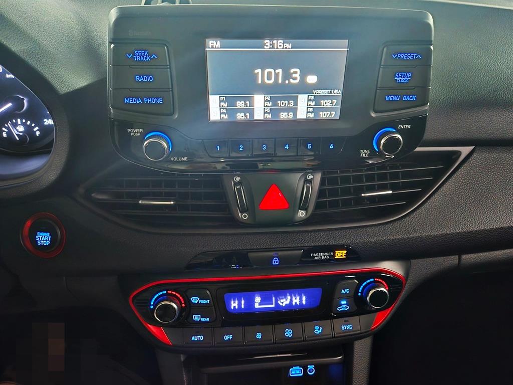 HYUNDAI i30 - Vista 7