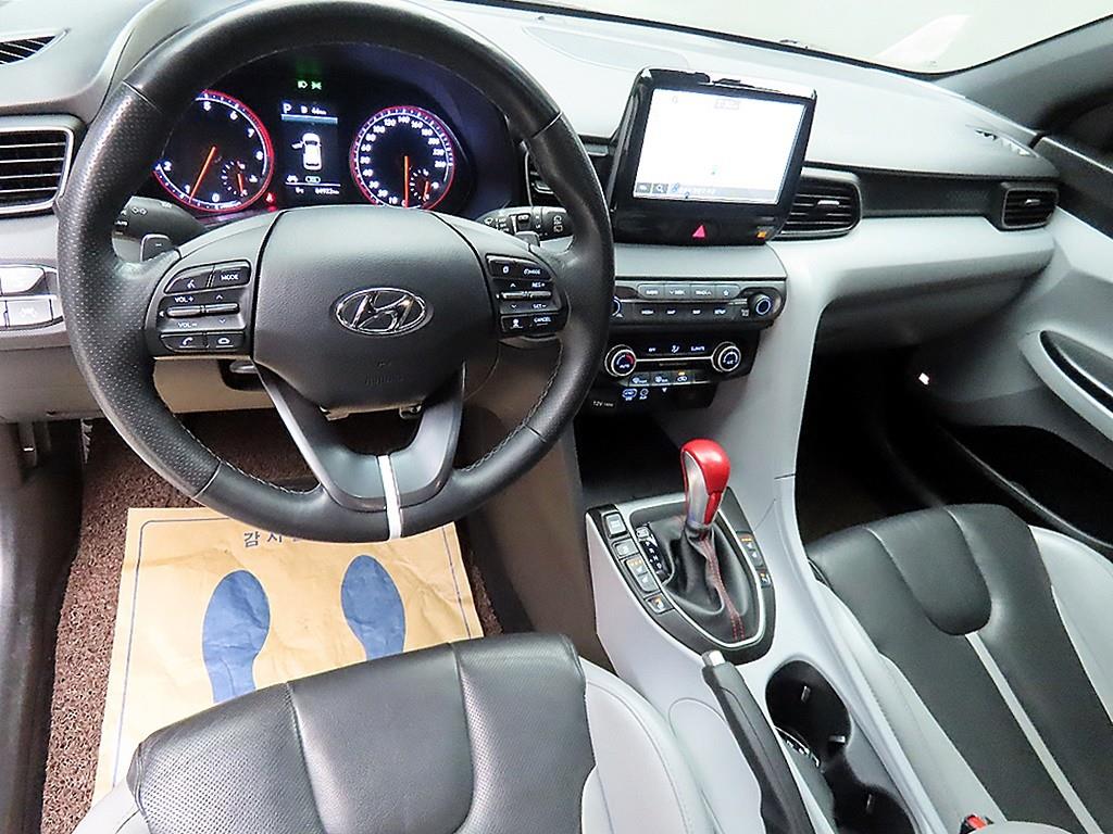 HYUNDAI Veloster - Vista 7