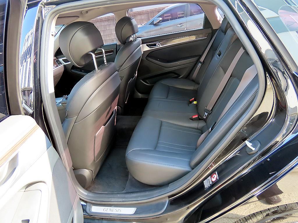 Genesis G80 - Vista 6