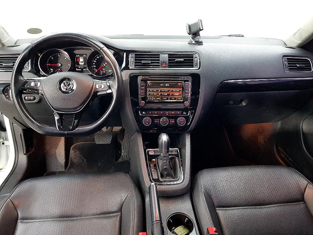 Volkswagen Jetta - Vista 5