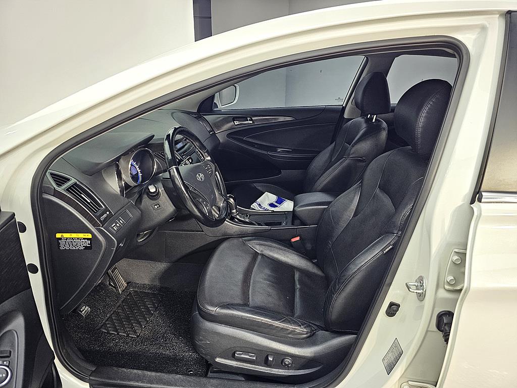 HYUNDAI Sonata - Vista 8