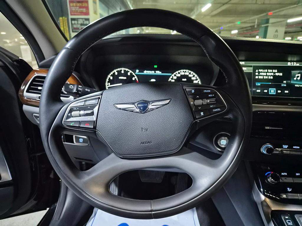 Genesis EQ900 - Vista 8