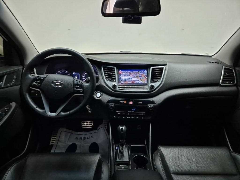 HYUNDAI Tucson - Vista 7