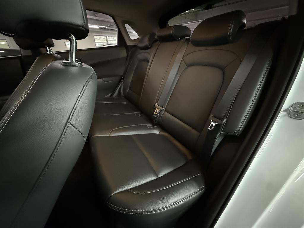 HYUNDAI Kona - Vista 6