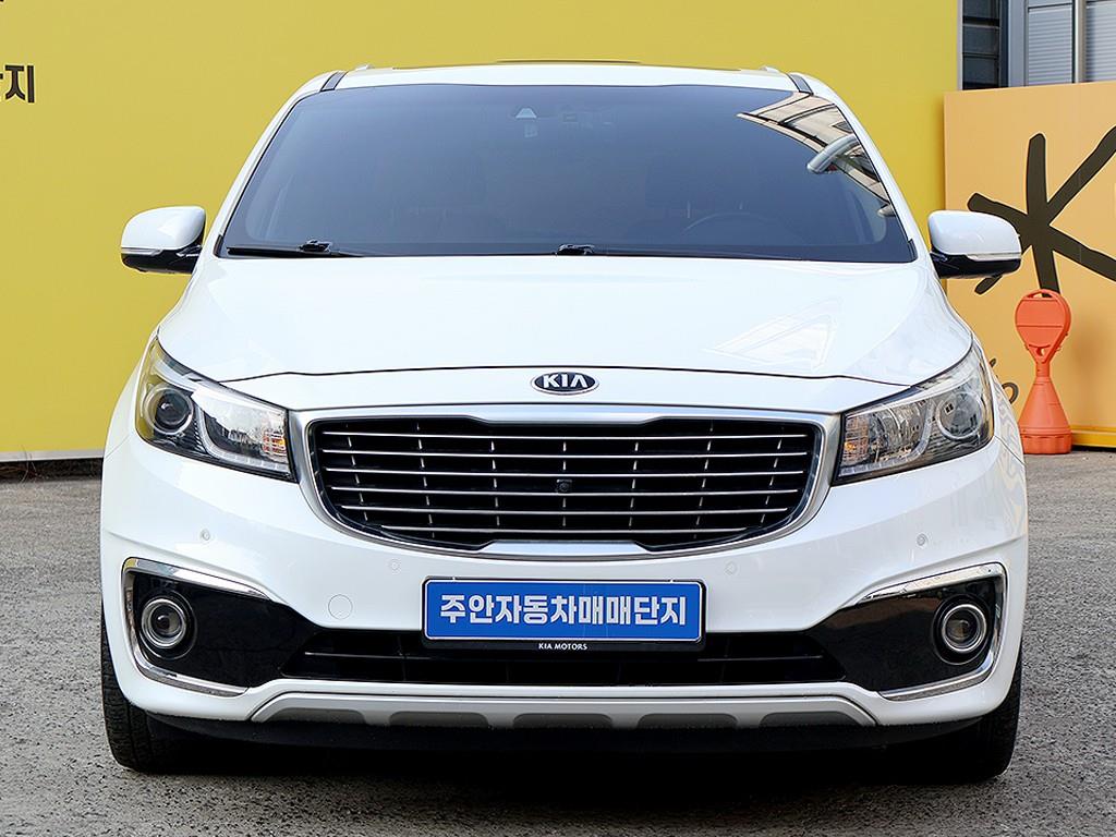 KIA Carnival 2016 Blanco - Importación desde Corea - HF Imports Iquique - Foto 1