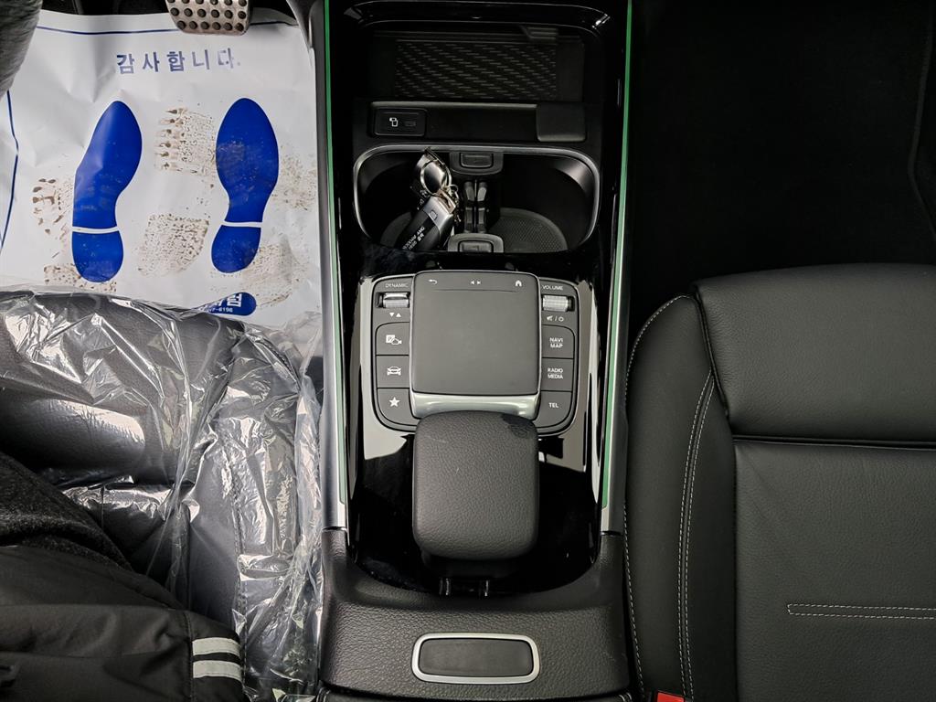 Mercedes Benz EQB 2023 Negro - Importación desde Corea - HF Imports Iquique - Foto 14