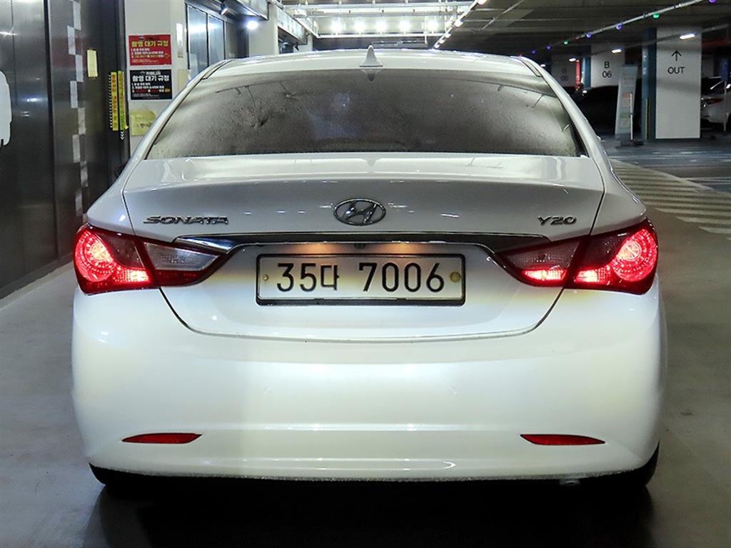HYUNDAI Sonata - Vista 5