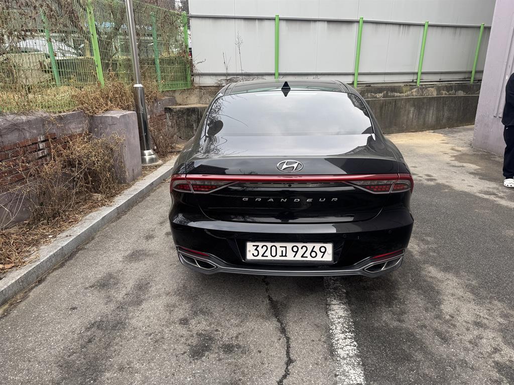 HYUNDAI Grandeur - Vista 2