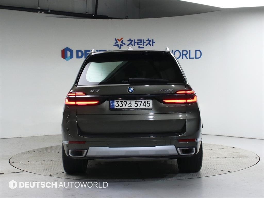 BMW X7 - Vista 4