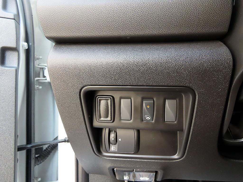 SAMSUNG QM6 - Vista 12