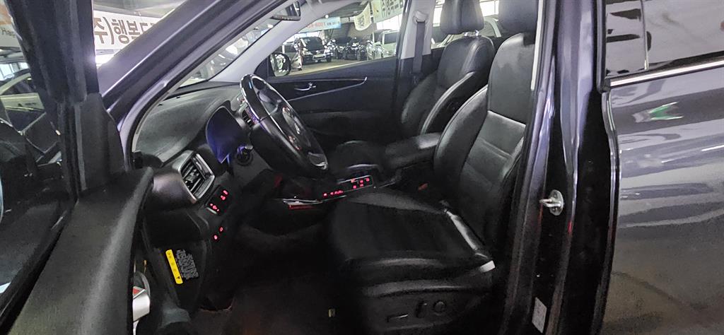 KIA Sorento - Vista 11