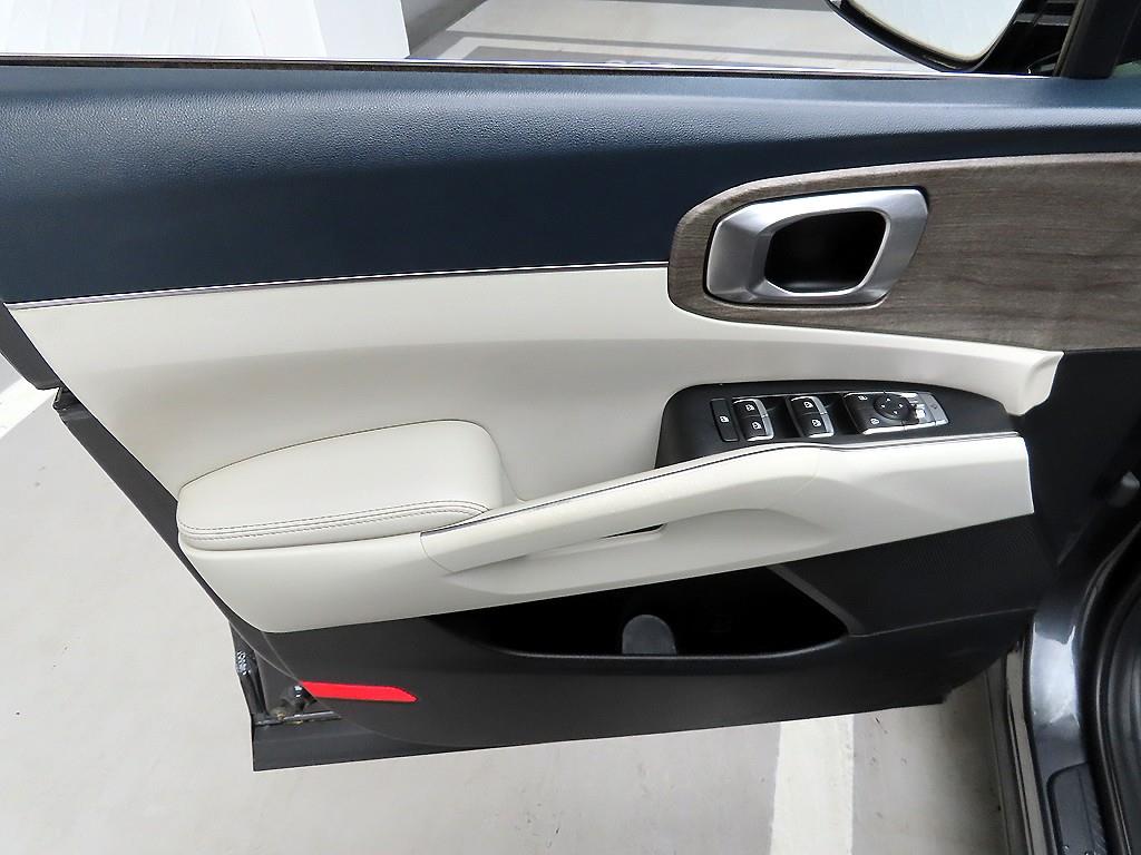 KIA Sorento - Vista 11