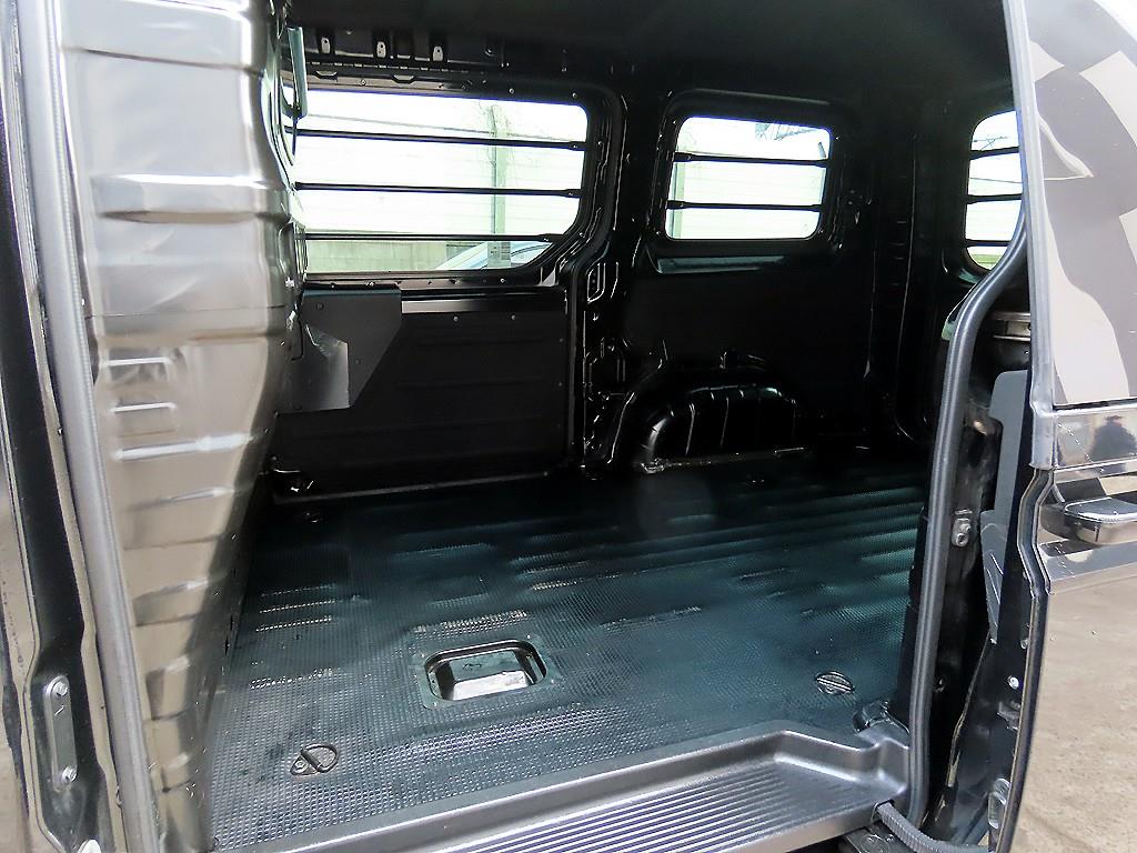 HYUNDAI Staria - Vista 6