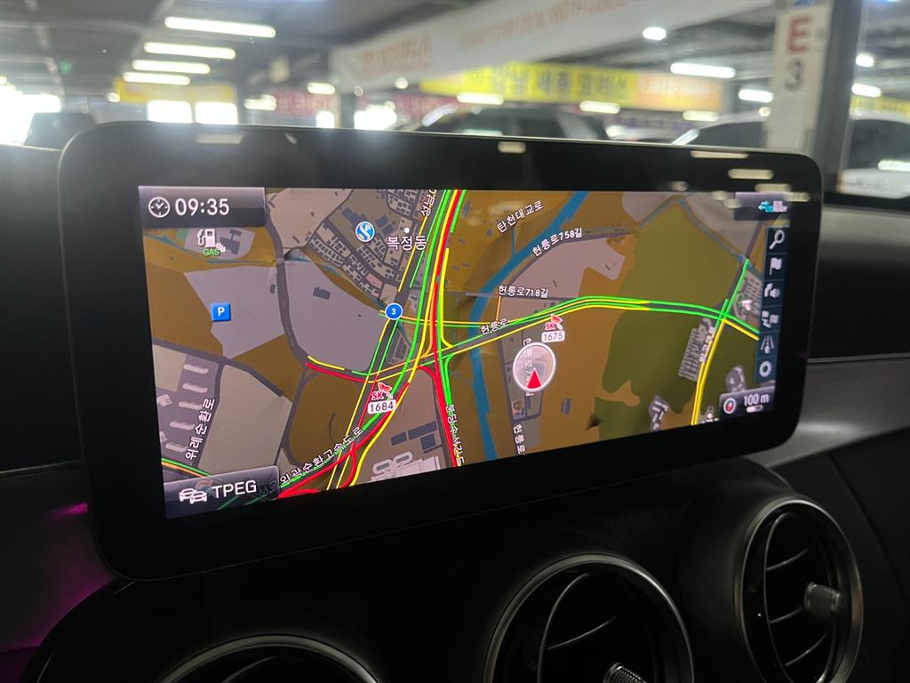 Mercedes Benz C Class - Vista 11