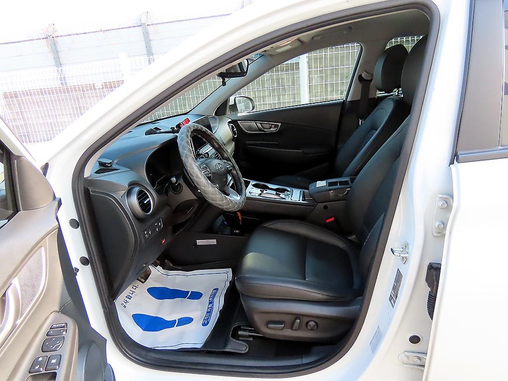 HYUNDAI Kona - Vista 5