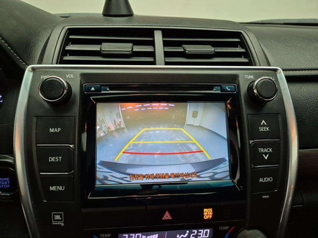 Toyota Camry - Vista 8