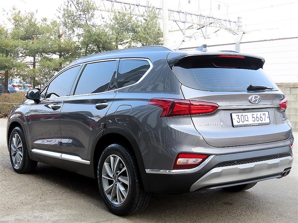HYUNDAI Santa Fe - Vista 3