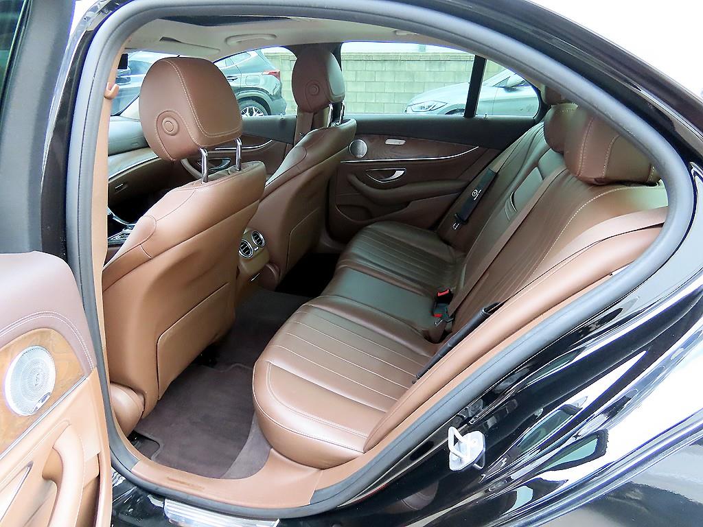 Mercedes Benz E class - Vista 6