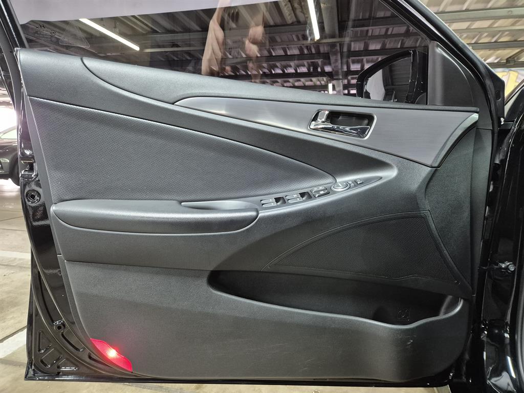 HYUNDAI Sonata - Vista 7