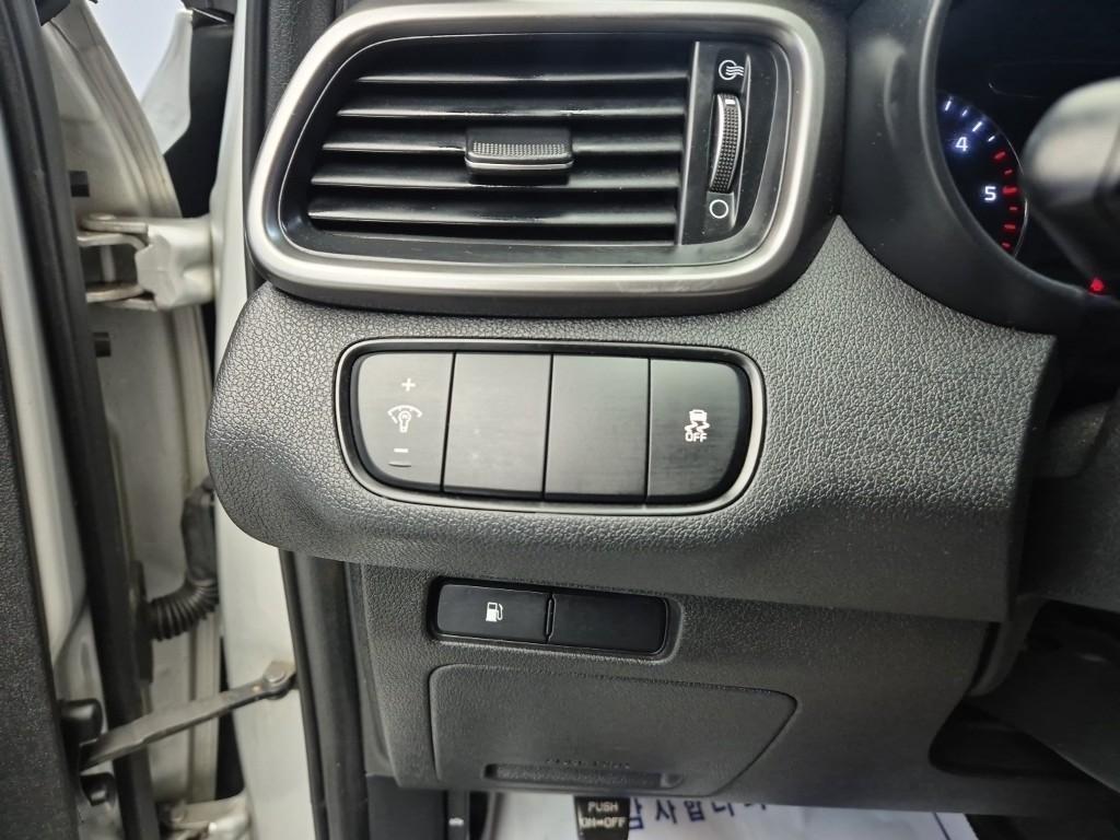 KIA Sorento 2016 Plateado - Importación desde Corea - HF Imports Iquique - Foto 17