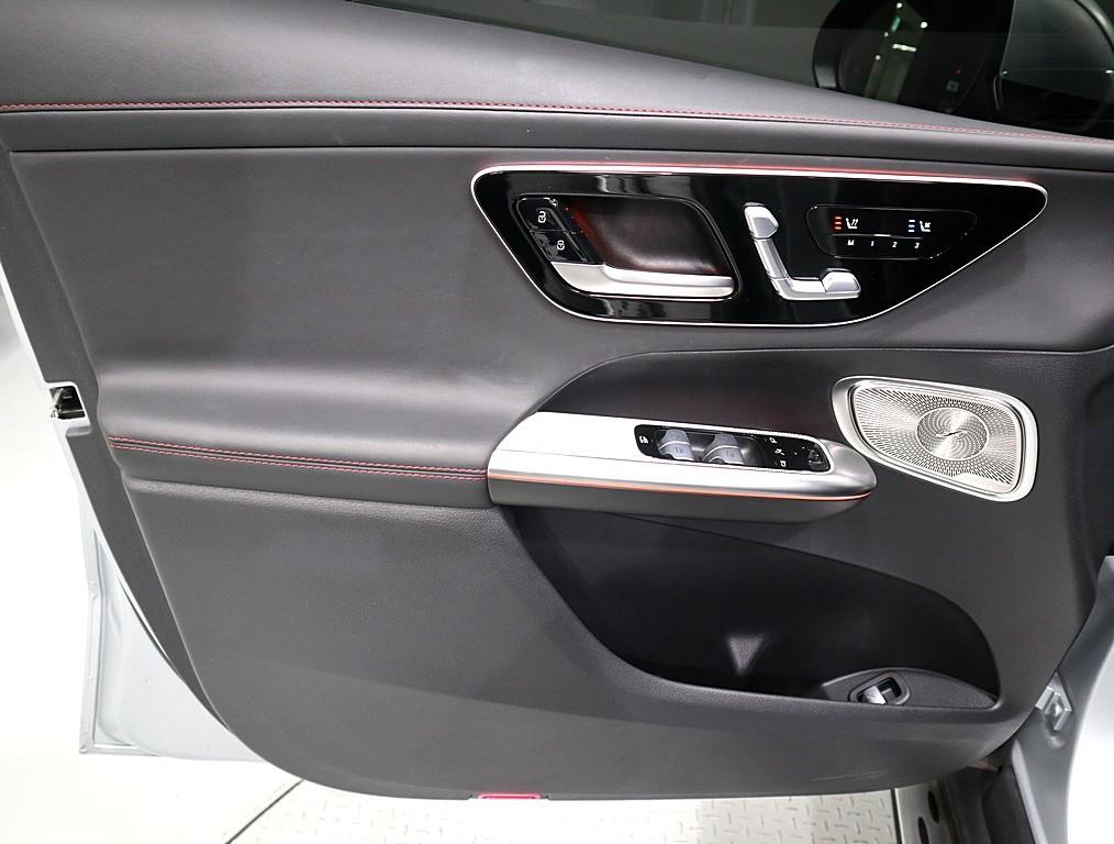 Mercedes Benz GLC Class - Vista 7