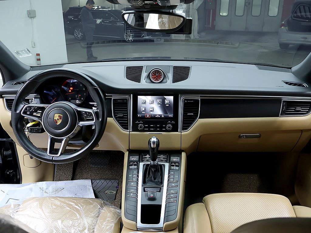 Porsche Macan - Vista 9