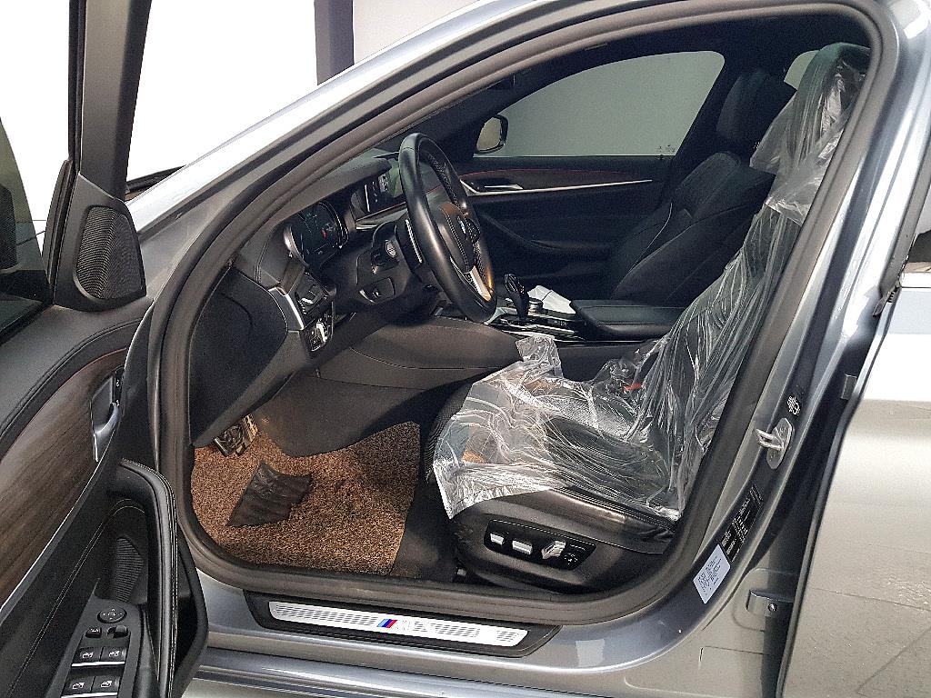 BMW 5 Series - Vista 8