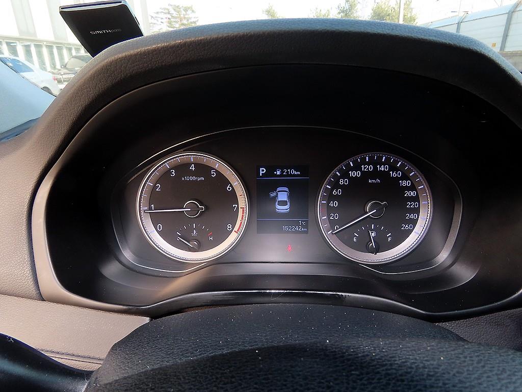 HYUNDAI Grandeur - Vista 9