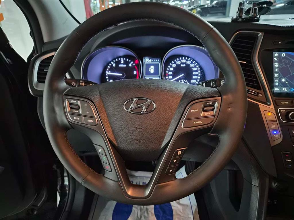 HYUNDAI Santa Fe - Vista 8