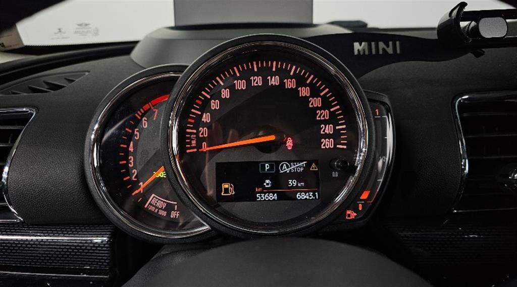 Mini Clubman - Vista 8