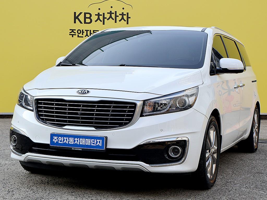KIA Carnival - Vista 3